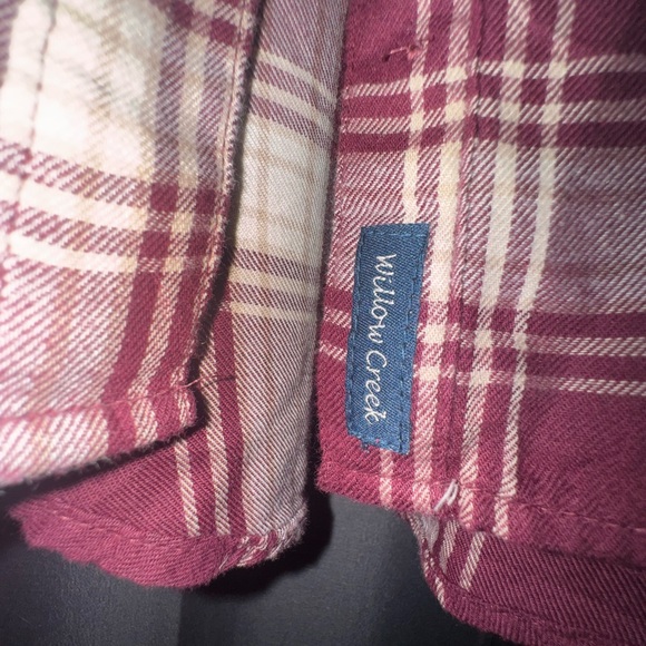 Woman’s Willow Creek Boyfriend Fit Plaid Shirt - Picture 4 of 13